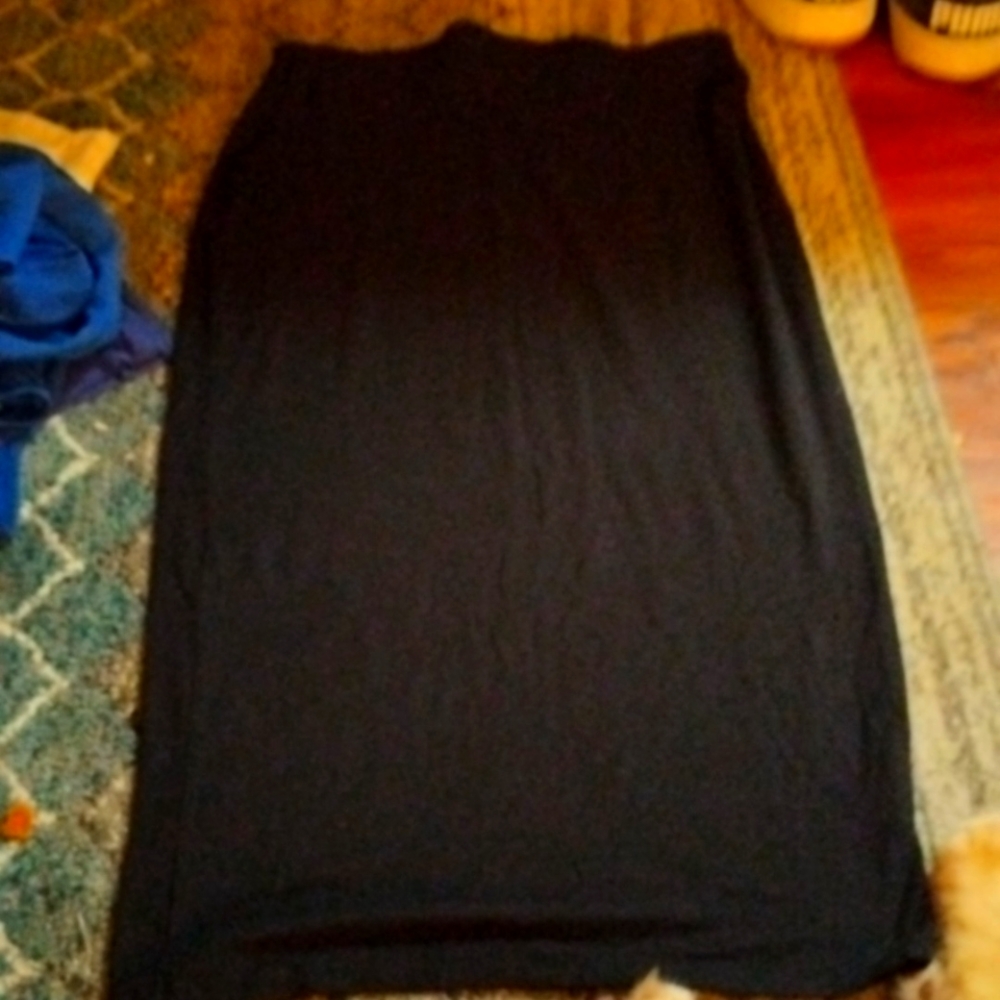 Women's black pencil skirt